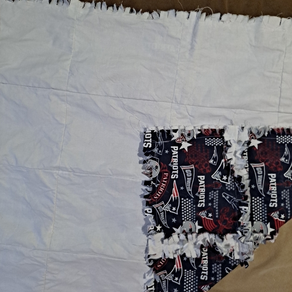 Crib quilt - Picture 2 of 2